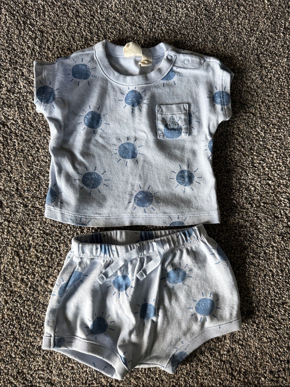 Baby Gap Light Blue Sun Print Baby Tee & Shorts Set